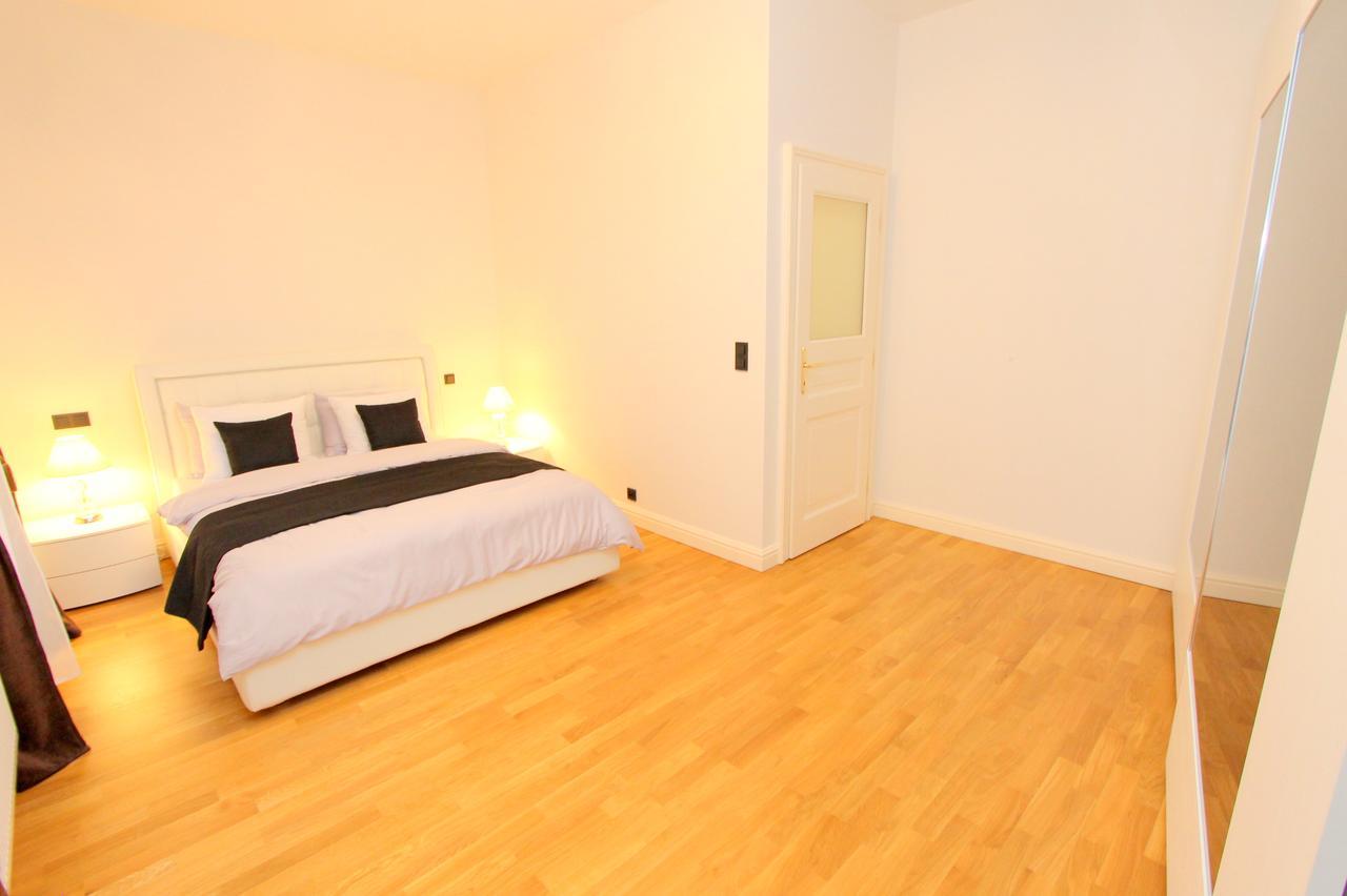 Luxury Apartments Krocinova Prag Eksteriør billede