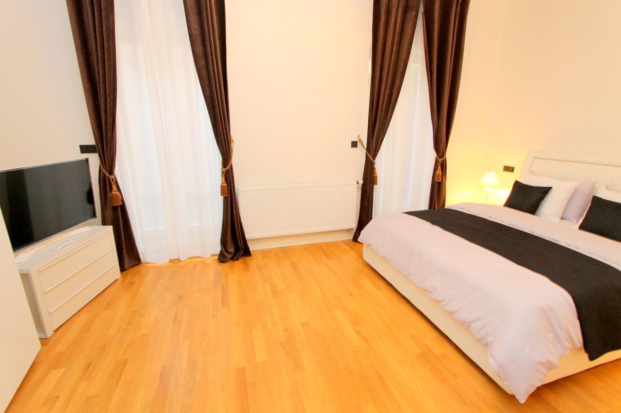 Luxury Apartments Krocinova Prag Eksteriør billede